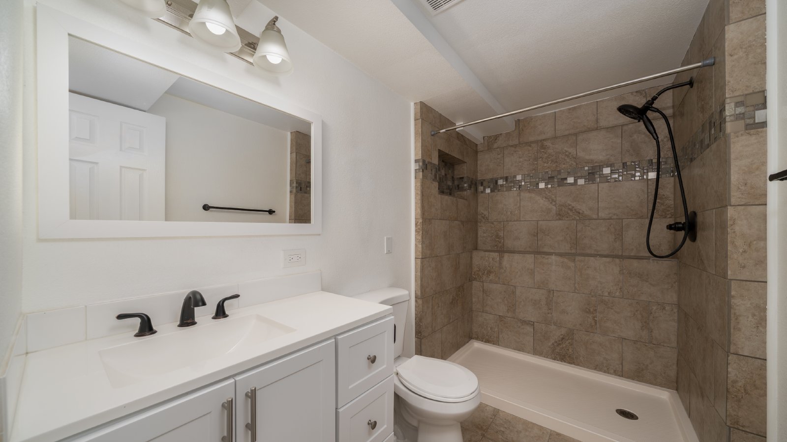 Split Level Charmer in Park Hill Neighborhood property image