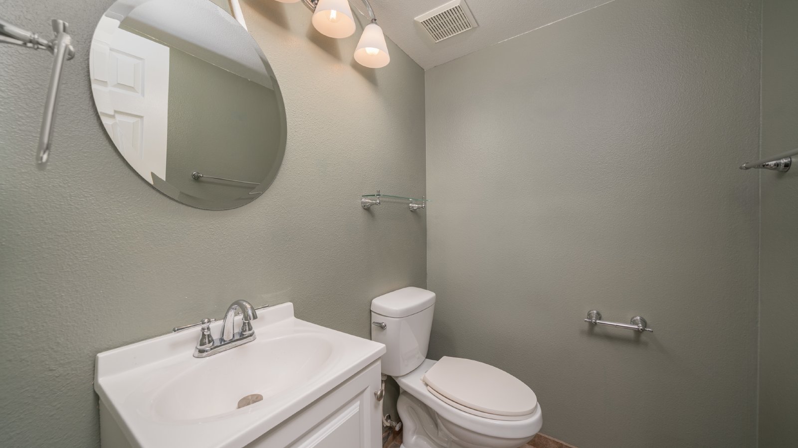 Four bedroom in Gatehouse Village with Fenced Yard and Views! property image