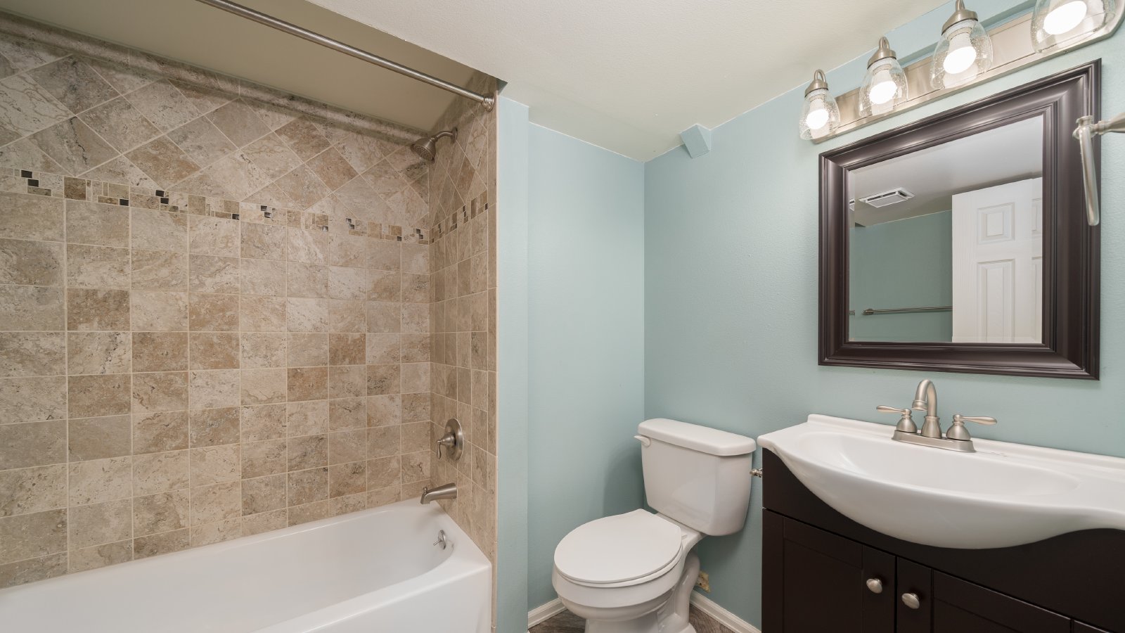 Four bedroom in Gatehouse Village with Fenced Yard and Views! property image