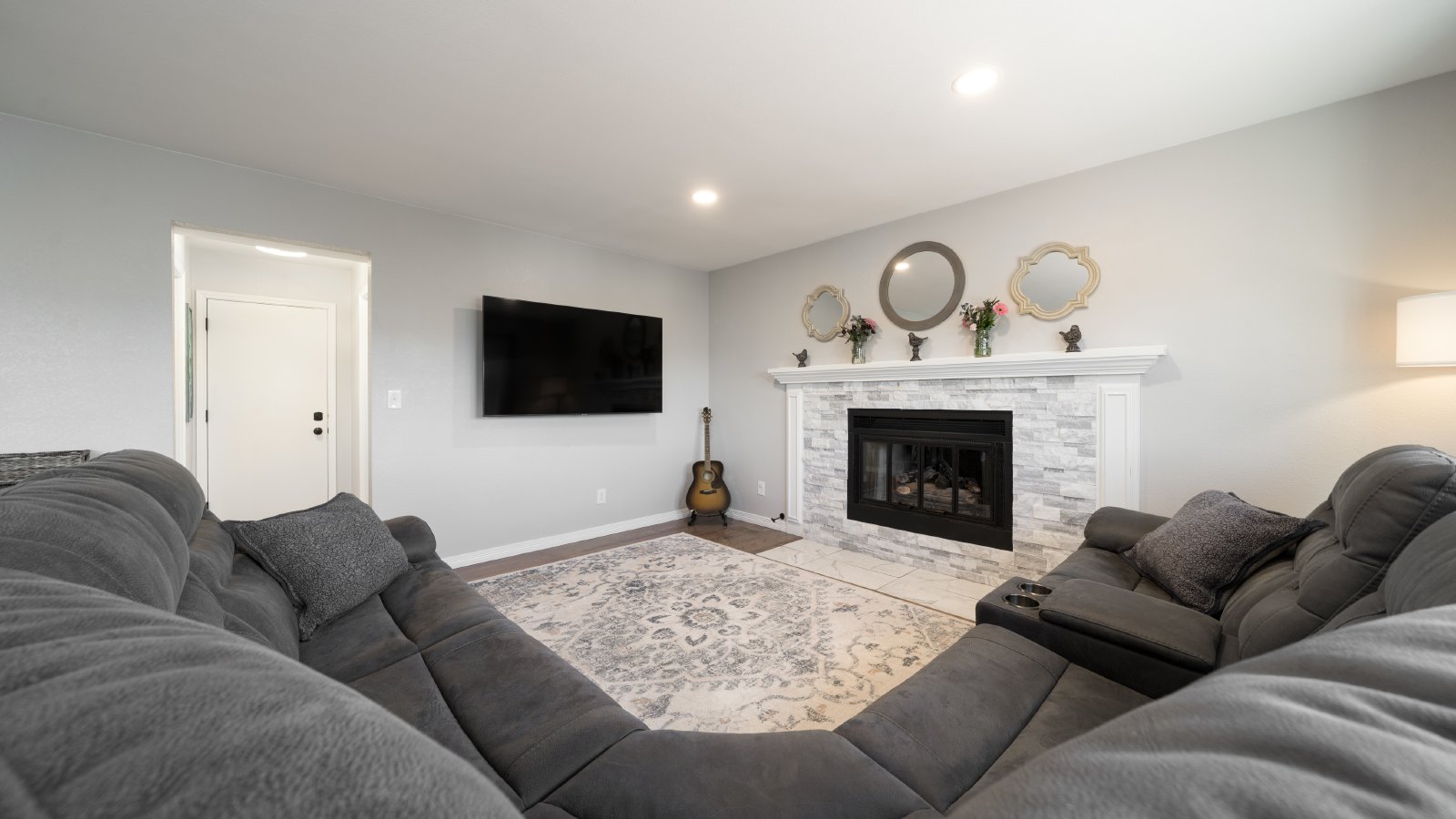 Remodeled Gem in Briargate property image