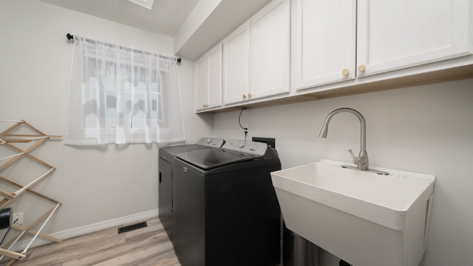 Remodeled Gem in Briargate property image