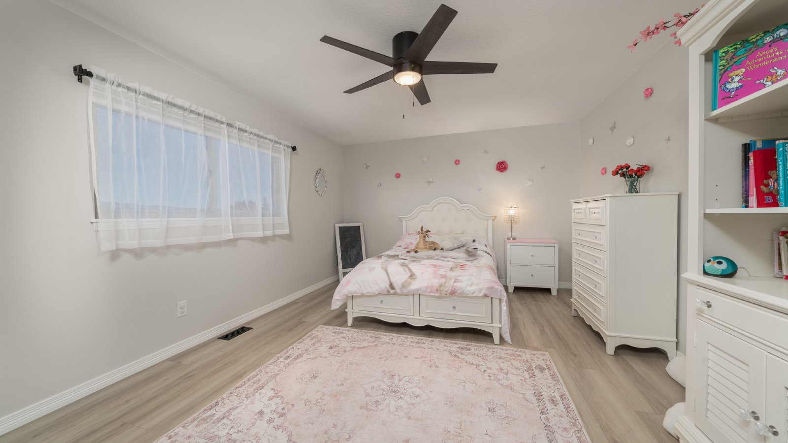 Remodeled Gem in Briargate property image