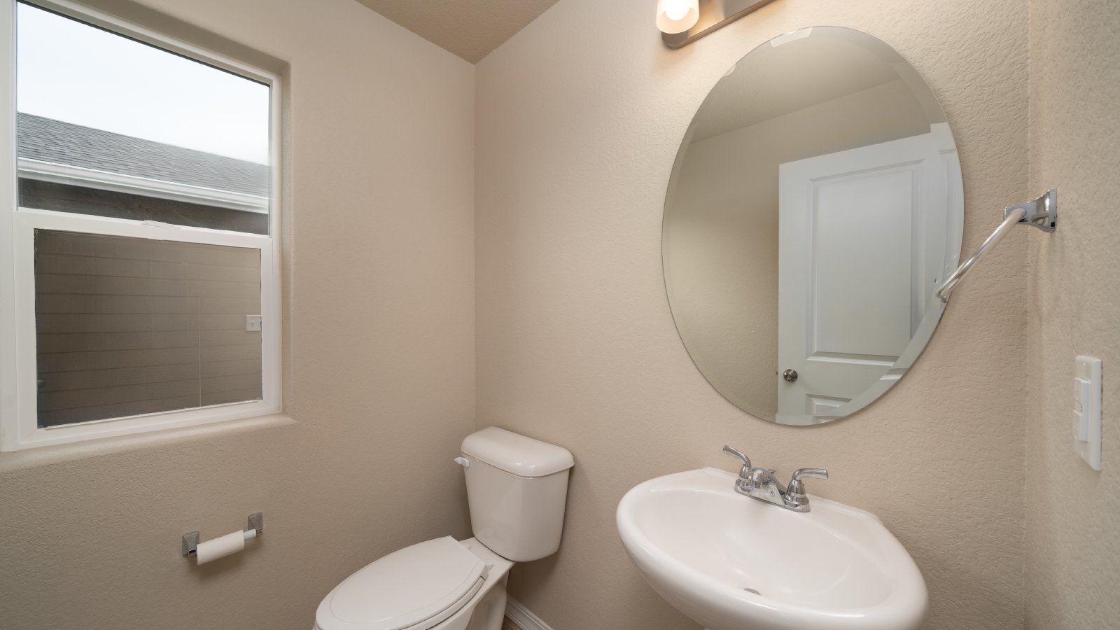 Expansive 3-Story New Build In Fountain property image