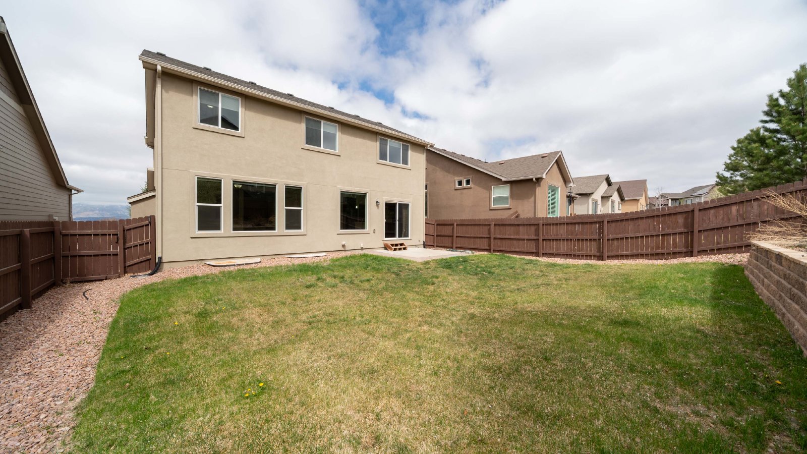 Beautiful 2 Story home in North Fork property image