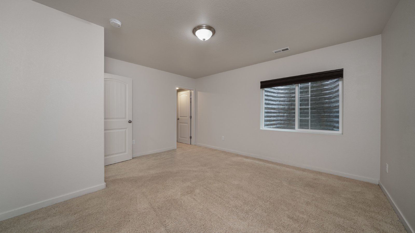 Beautiful 2 Story home in North Fork property image