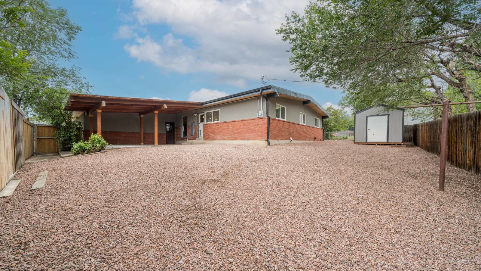 Modernized Mid Century Home Near Broadmoor property image