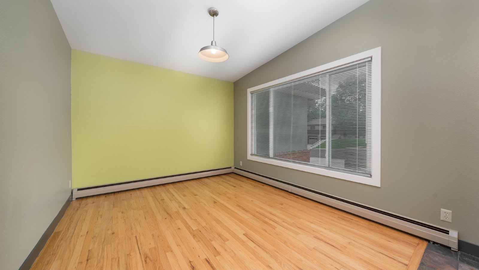 Modernized Mid Century Home Near Broadmoor property image