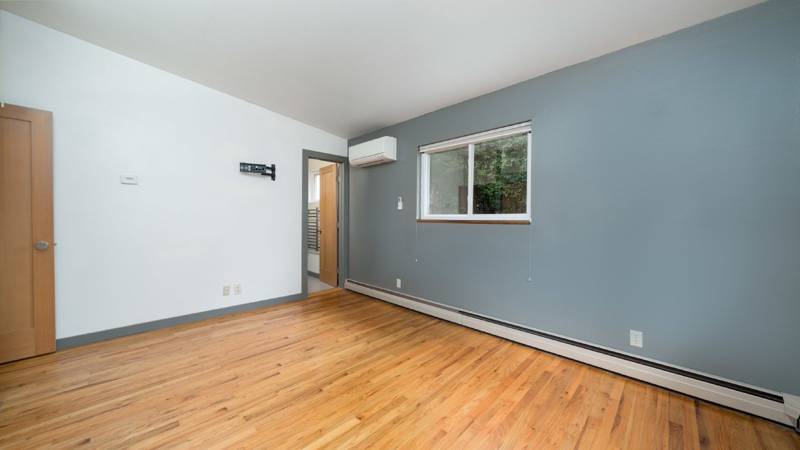 Modernized Mid Century Home Near Broadmoor property image