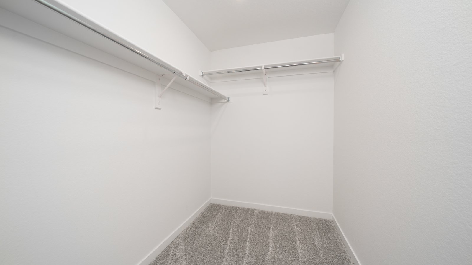 New townhome off of Interquest with a 2 car garage property image