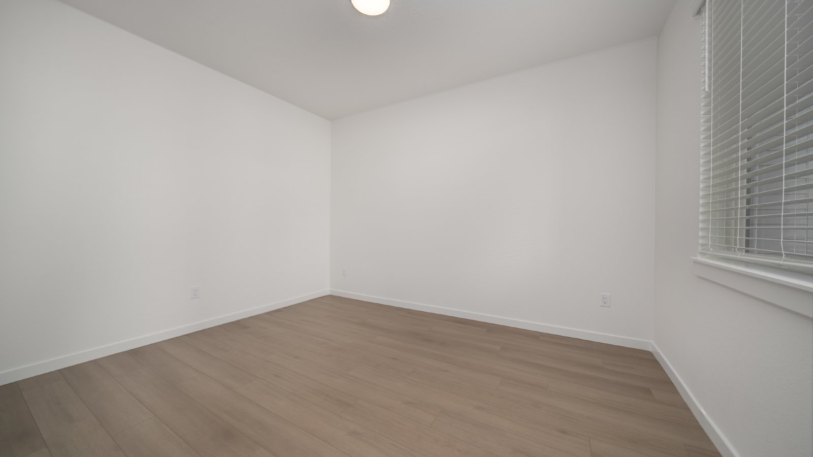 New townhome off of Interquest with a 2 car garage property image