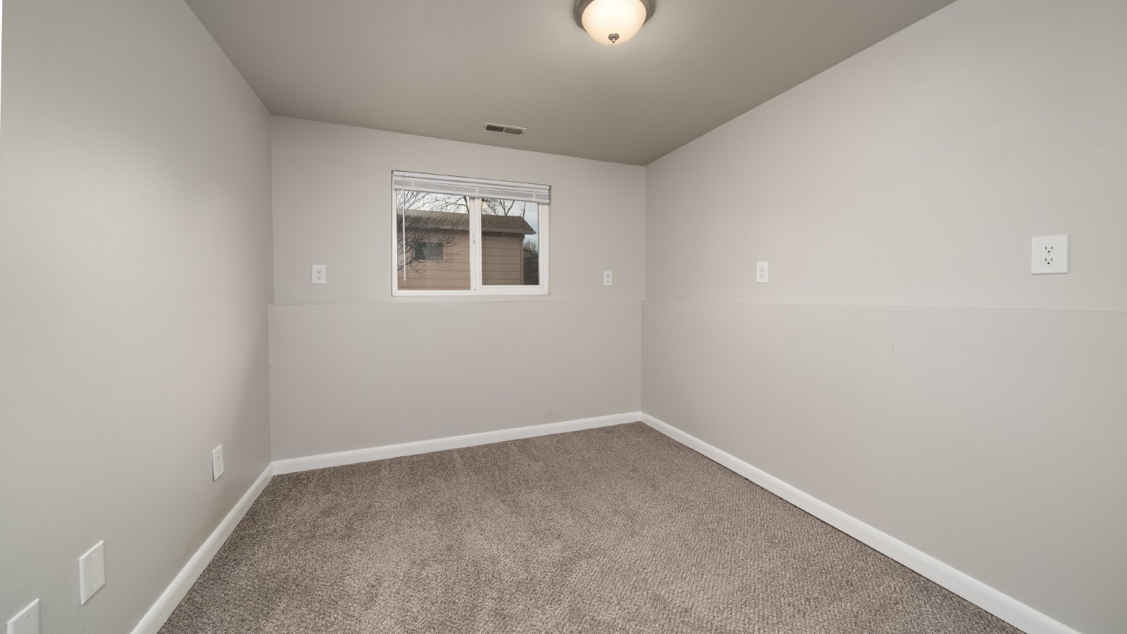 Great Home in Colorado Springs with attached 2 Car Garage property image