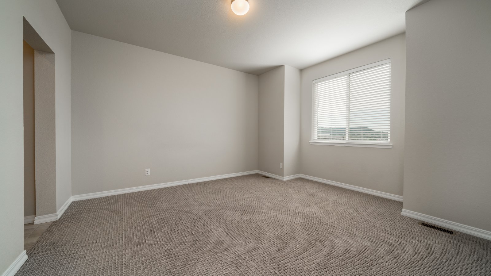 Rockrimmon Townhouse with Two Car Garage property image