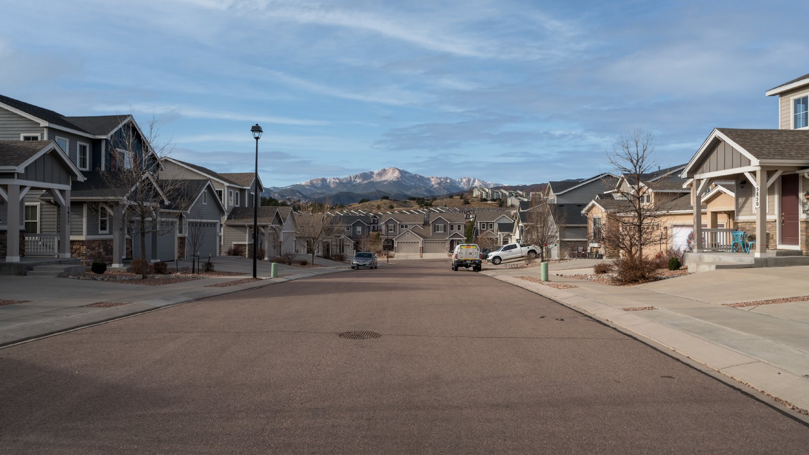 Rockrimmon Townhouse with Two Car Garage property image
