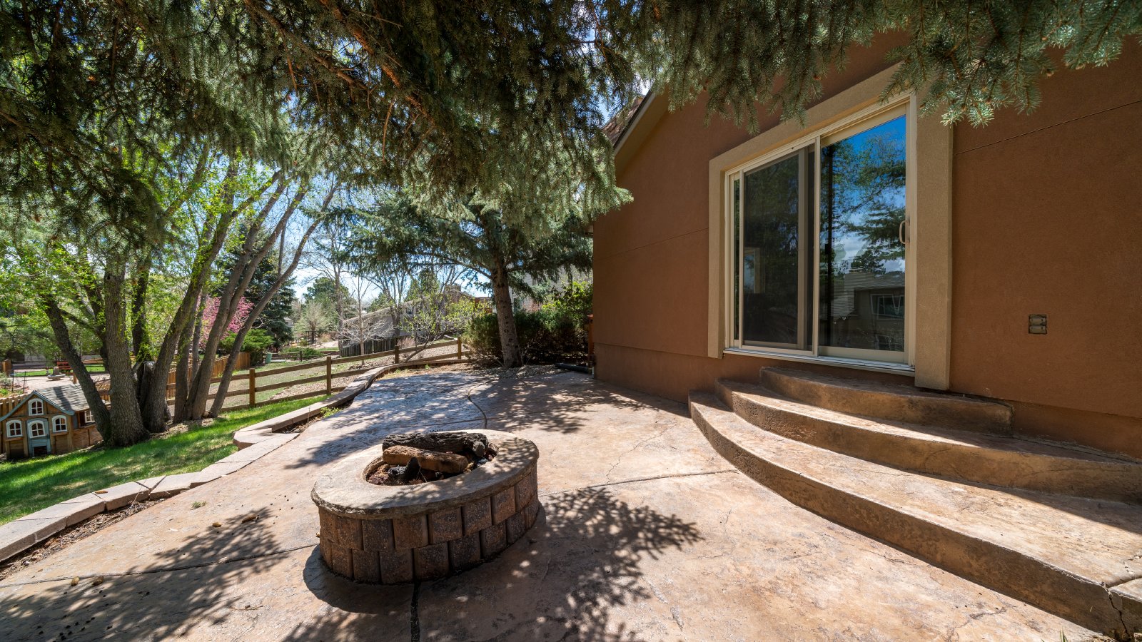 5 Bedroom 3.5 Bath Home in Discovery @ Rockrimmon property image