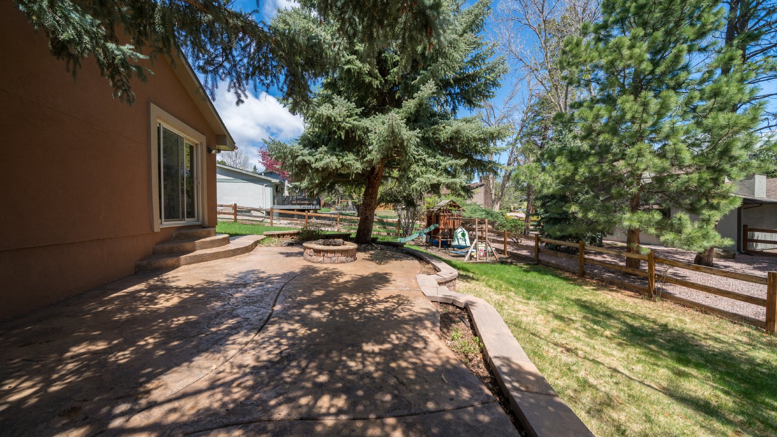 5 Bedroom 3.5 Bath Home in Discovery @ Rockrimmon property image