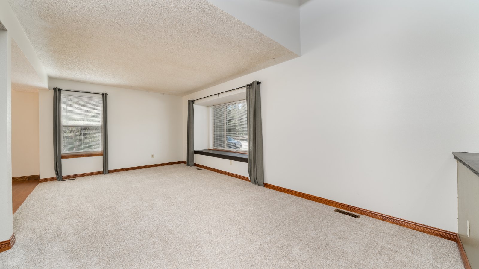 5 Bedroom 3.5 Bath Home in Discovery @ Rockrimmon property image