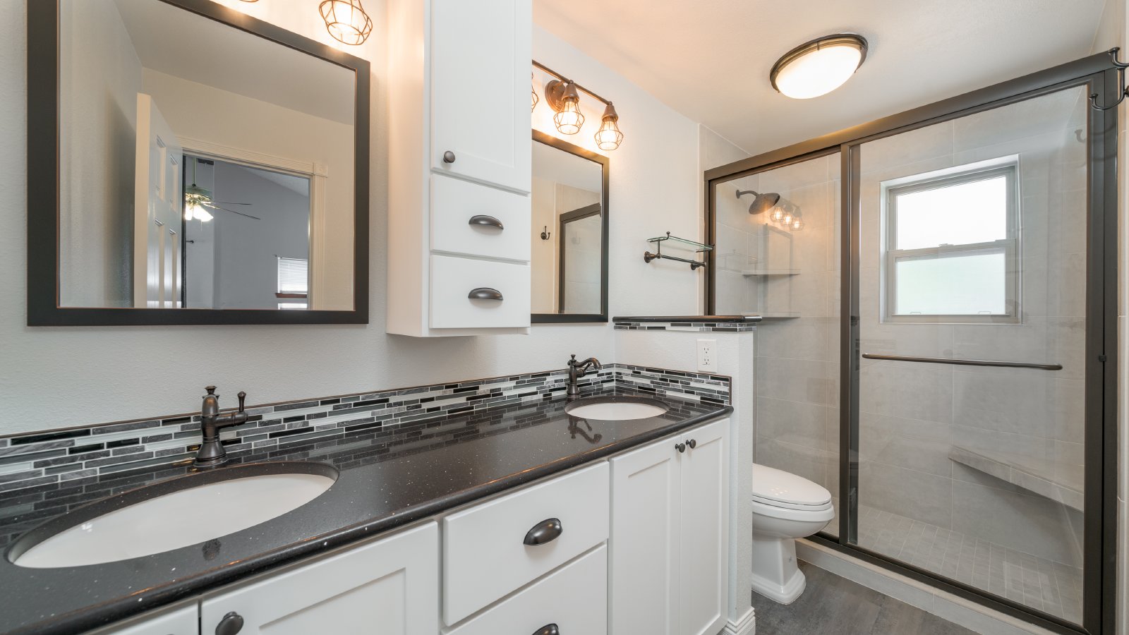 5 Bedroom 3.5 Bath Home in Discovery @ Rockrimmon property image