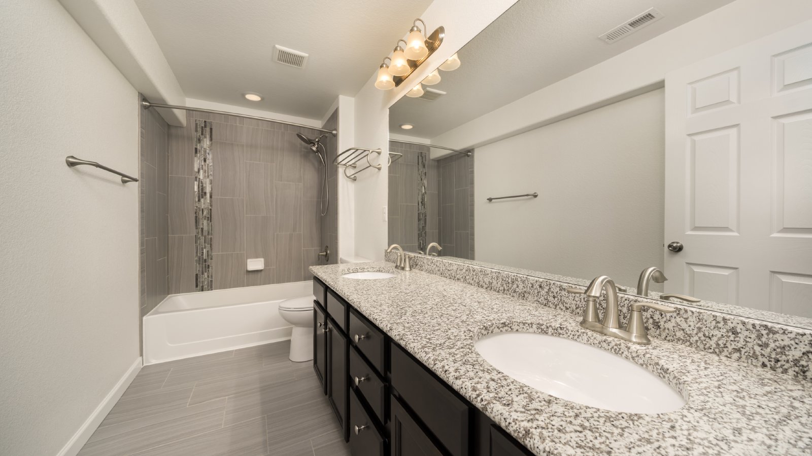 Spacious 4-Bedroom Home with Bonus Room and Full Basement! property image