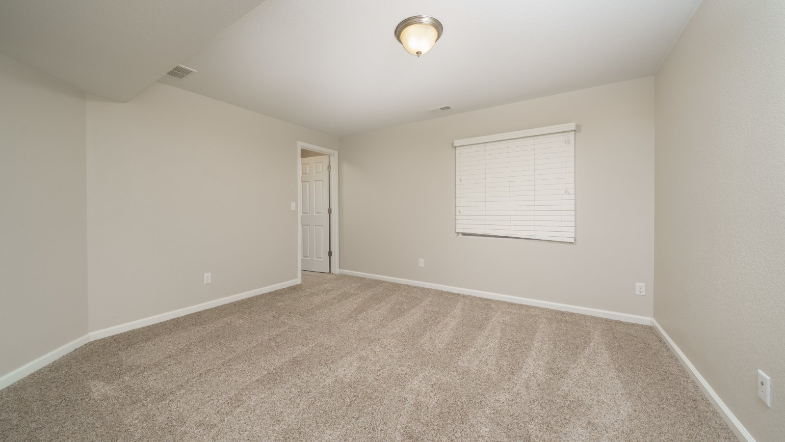 Spacious 4-Bedroom Home with Bonus Room and Full Basement! property image