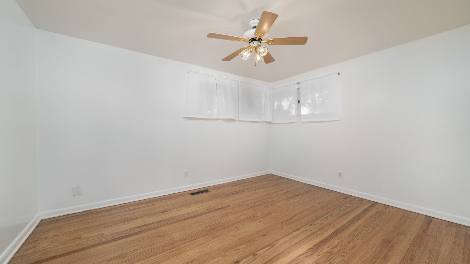 Single Family Home Located in Audubon Gardens property image