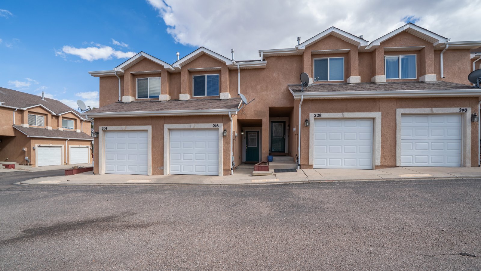 Charming Townhome in OCC property image