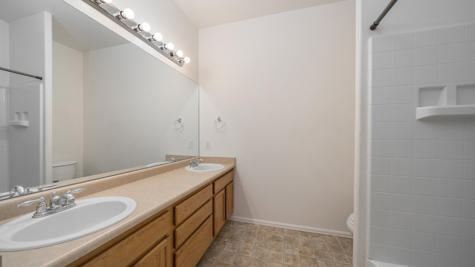 Charming Townhome in OCC property image