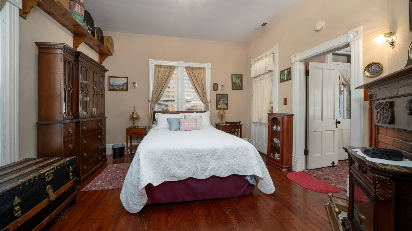 Fully Furnished One Bedroom Unit in OCC property image