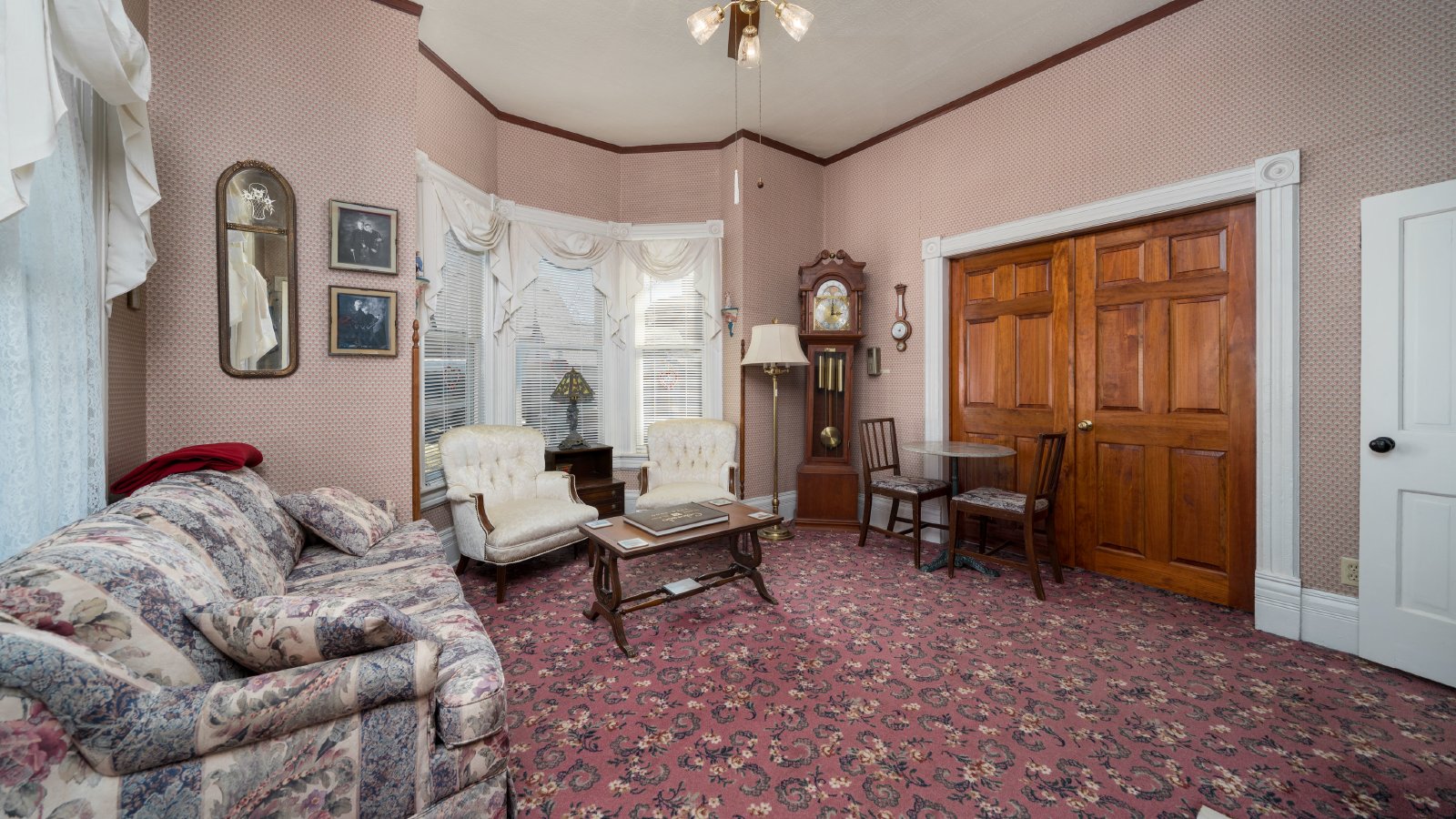 Fully Furnished One Bedroom Unit in OCC property image