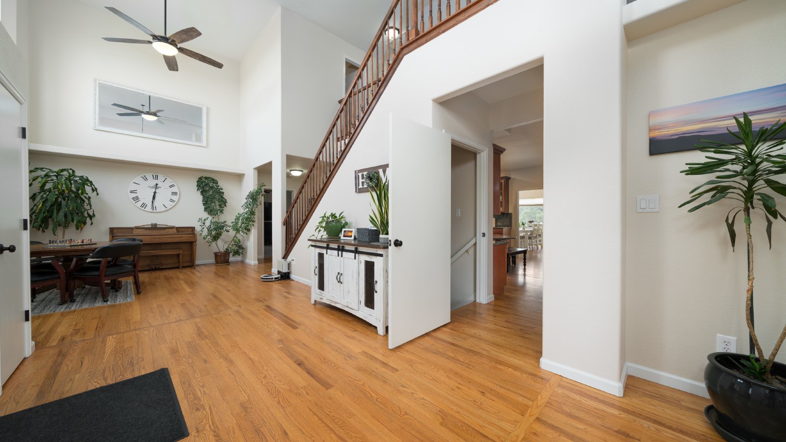 Country Living on 13.5 Acres property image