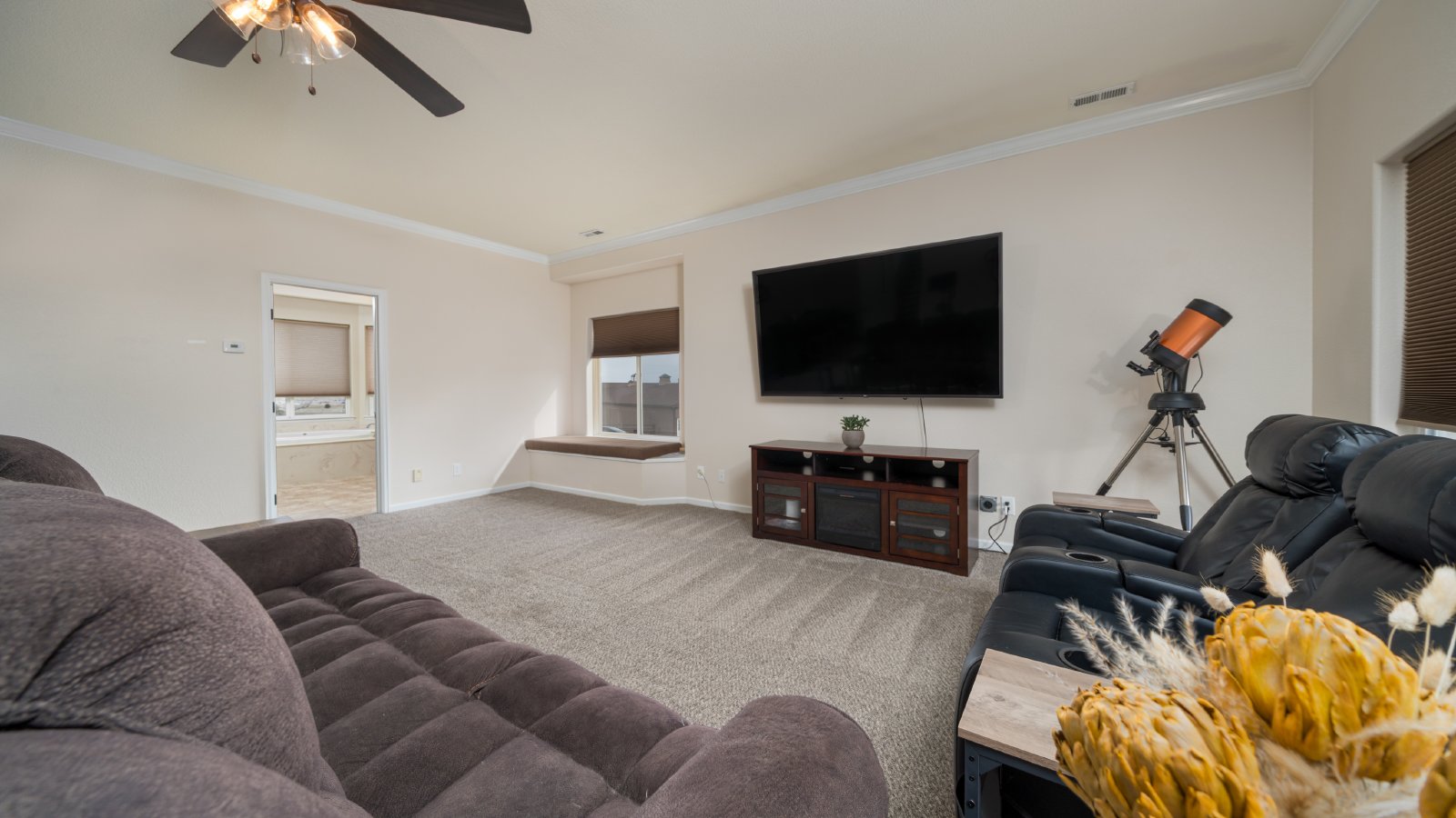 Country Living on 13.5 Acres property image