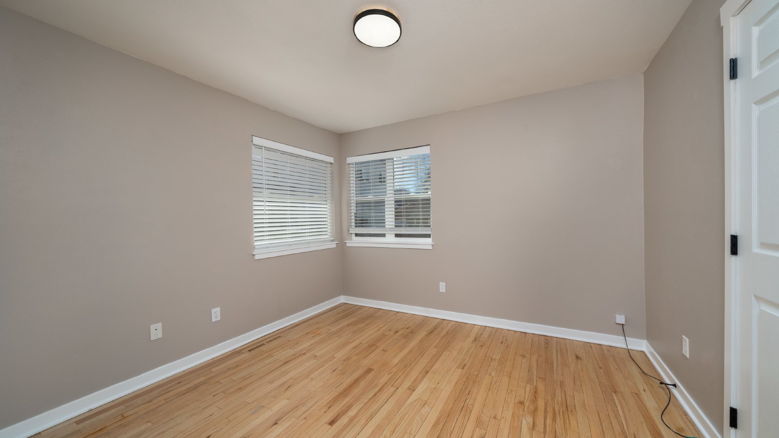 Modern Duplex in Old Colorado City property image