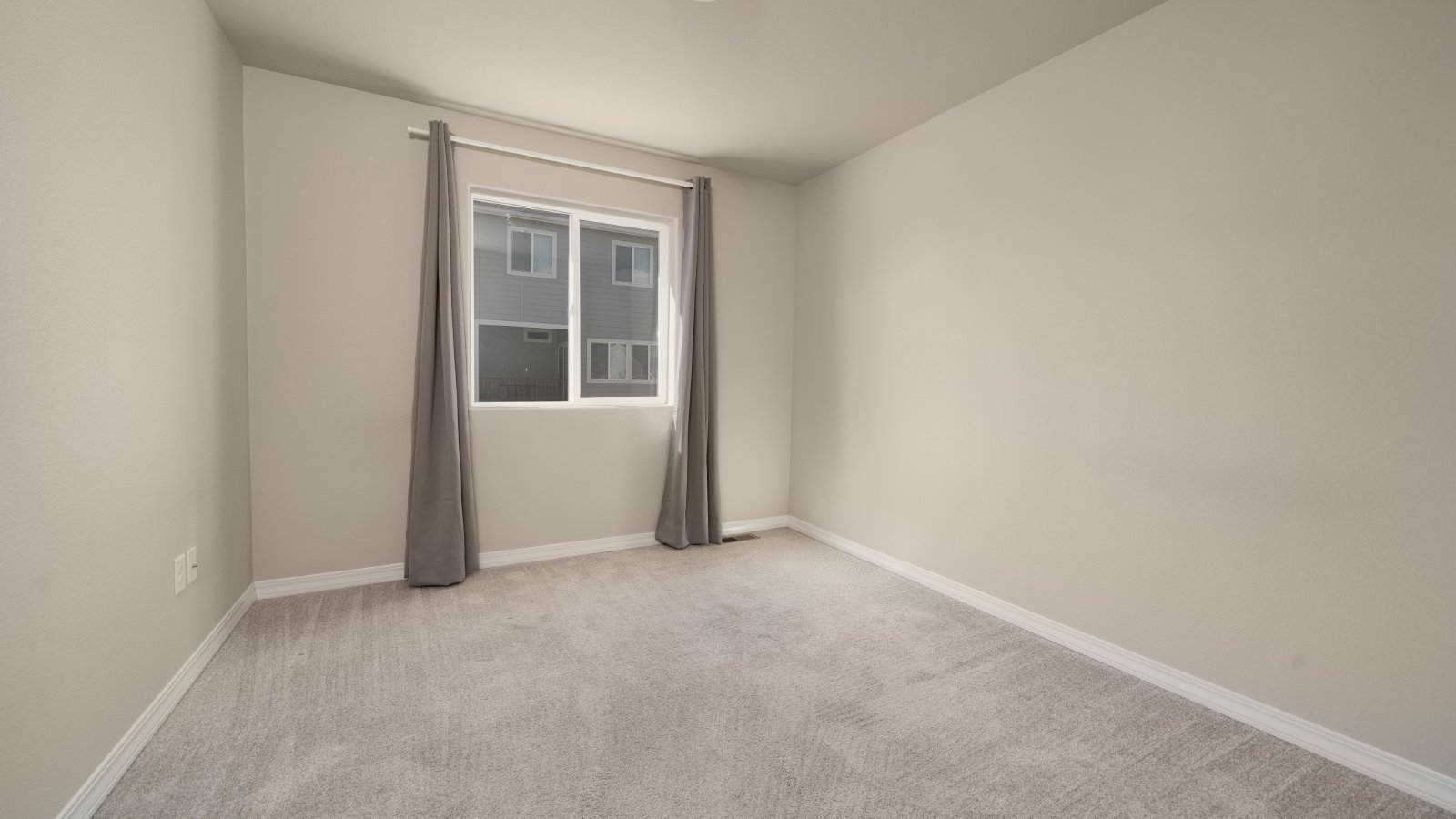 Beautiful Townhome located in the Townes at Woodmen Heights property image