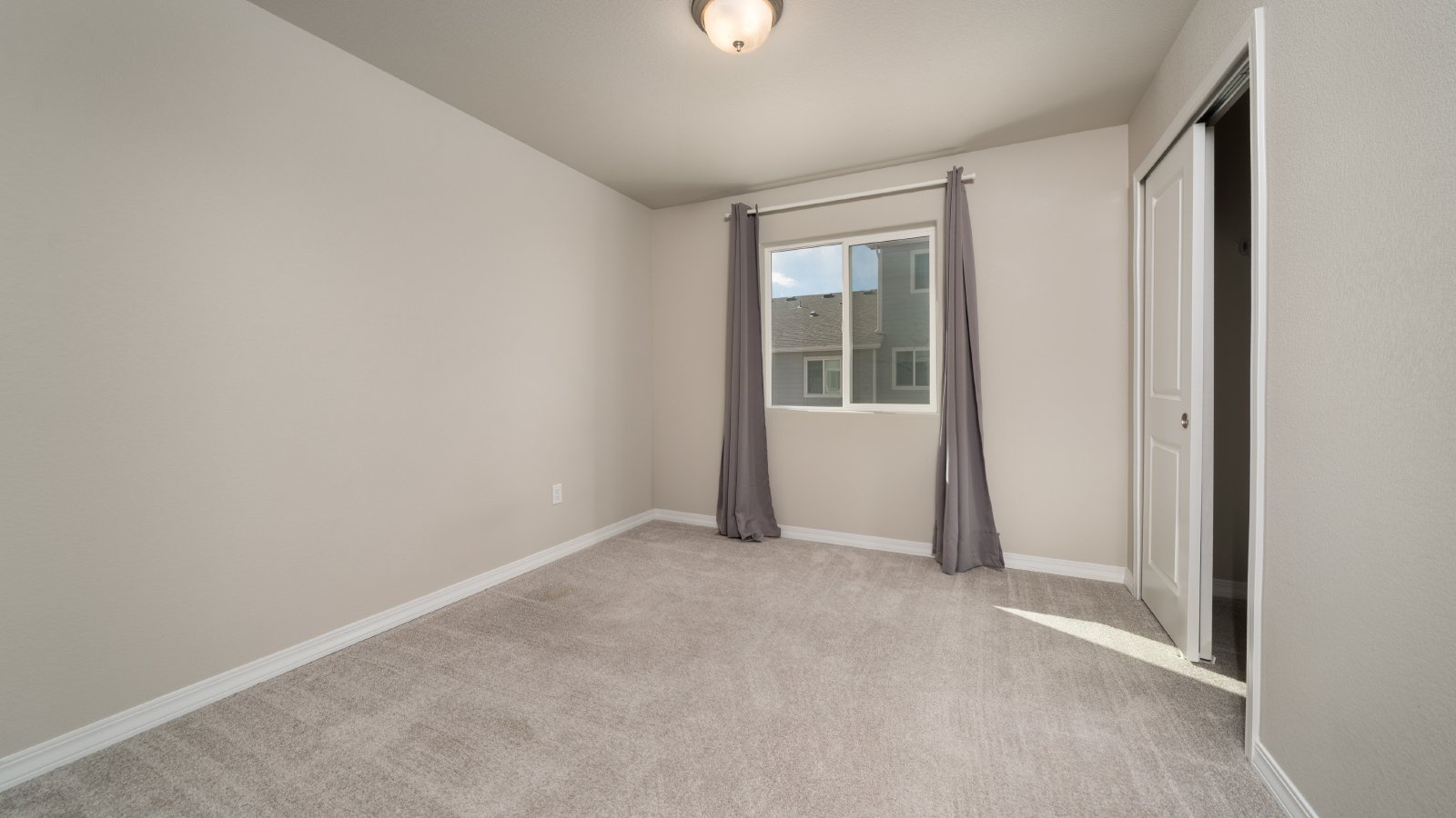 Beautiful Townhome located in the Townes at Woodmen Heights property image