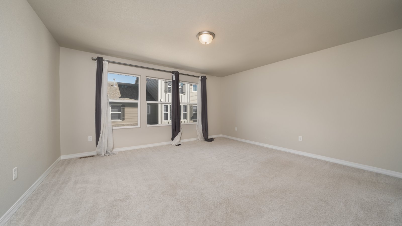 Beautiful Townhome located in the Townes at Woodmen Heights property image