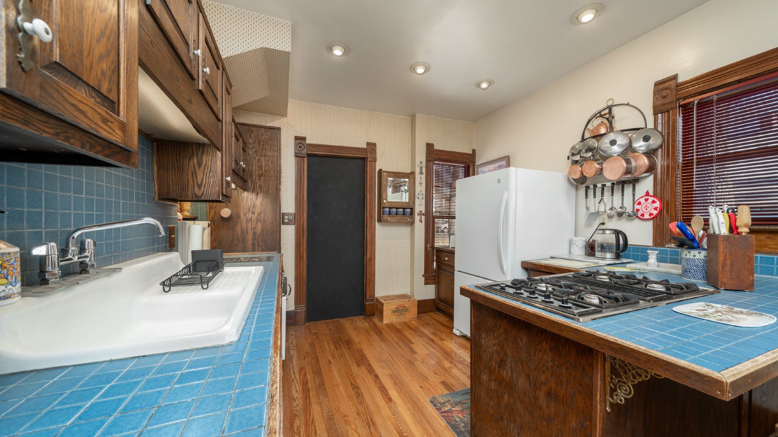 Fully Furnished One Bedroom Unit in OCC property image